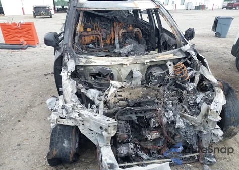 2016 Volvo Xc90 T6 Momentum z USA, uszkodzony, nr VIN YV4A22PK6G1064725